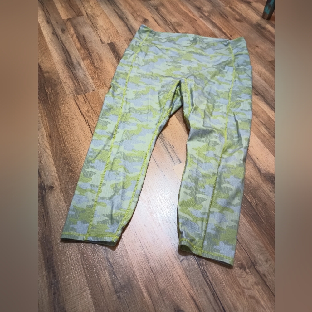 Fabletics crops
